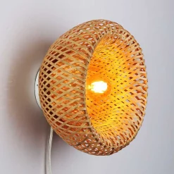 Aplique de mimbre con enchufe 