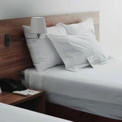 Aplique de pared con brazo articulado