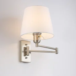 Aplique de pared con brazo articulado