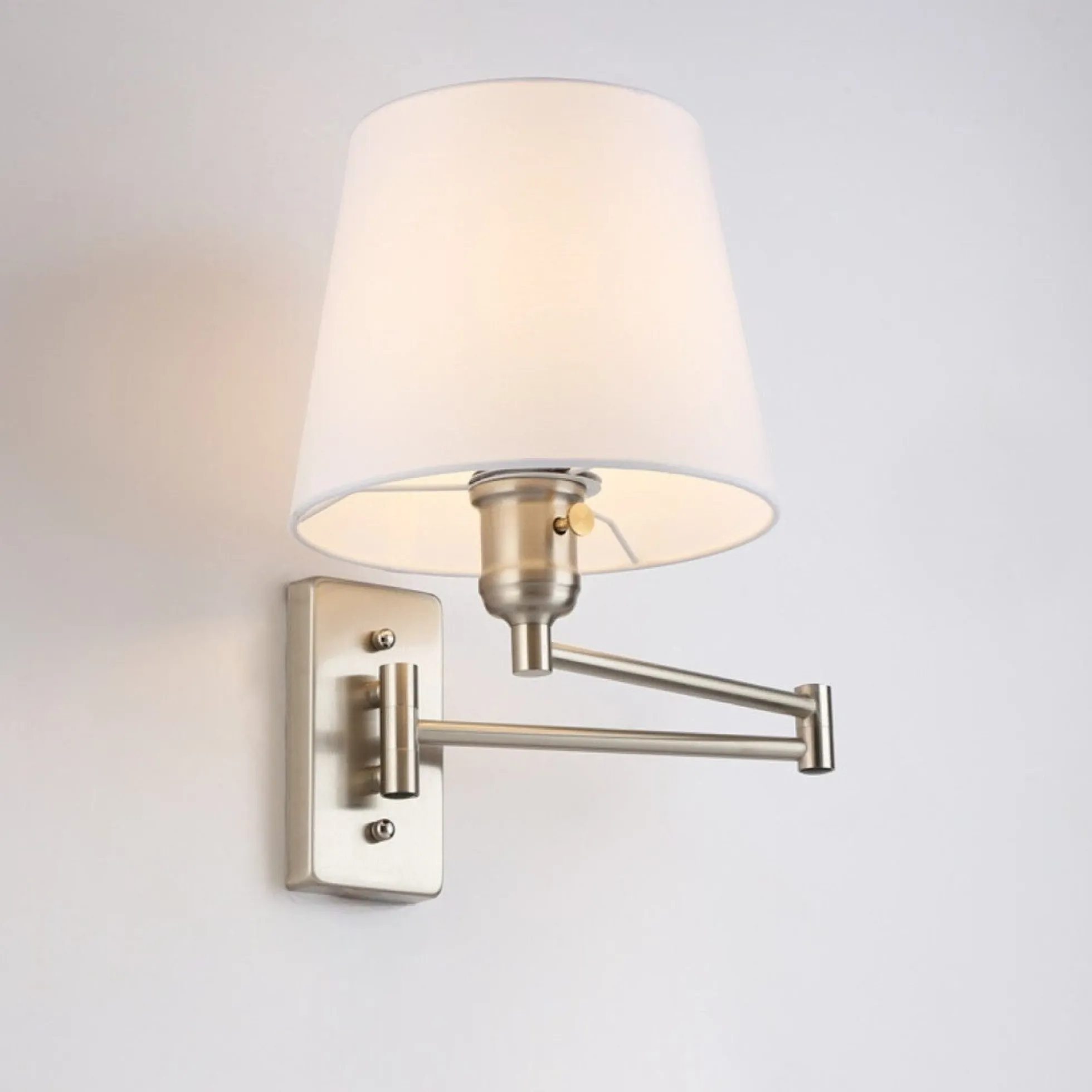 Aplique de pared con brazo articulado "Reno" - E27