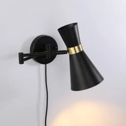 Aplique de pared con brazo articulado y enchufe