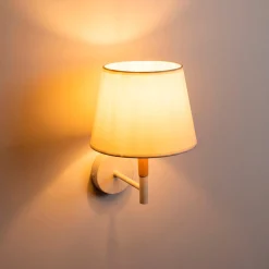 Aplique de pared con pantalla de tela 