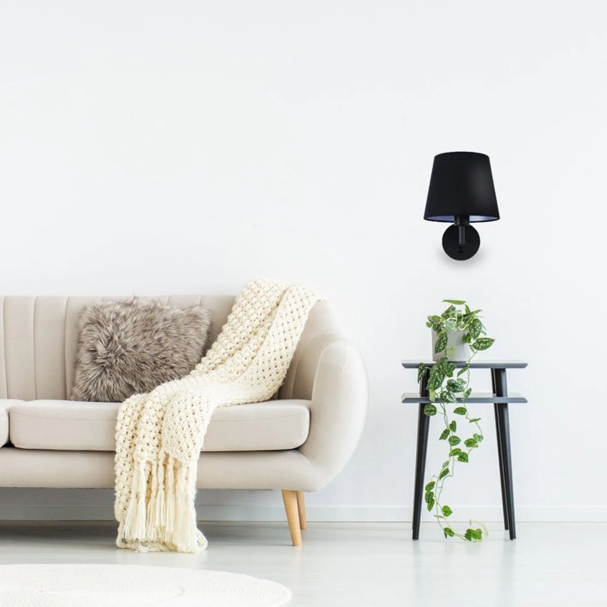 Aplique de pared con pantalla e interruptor Classic "RIGA" - E27