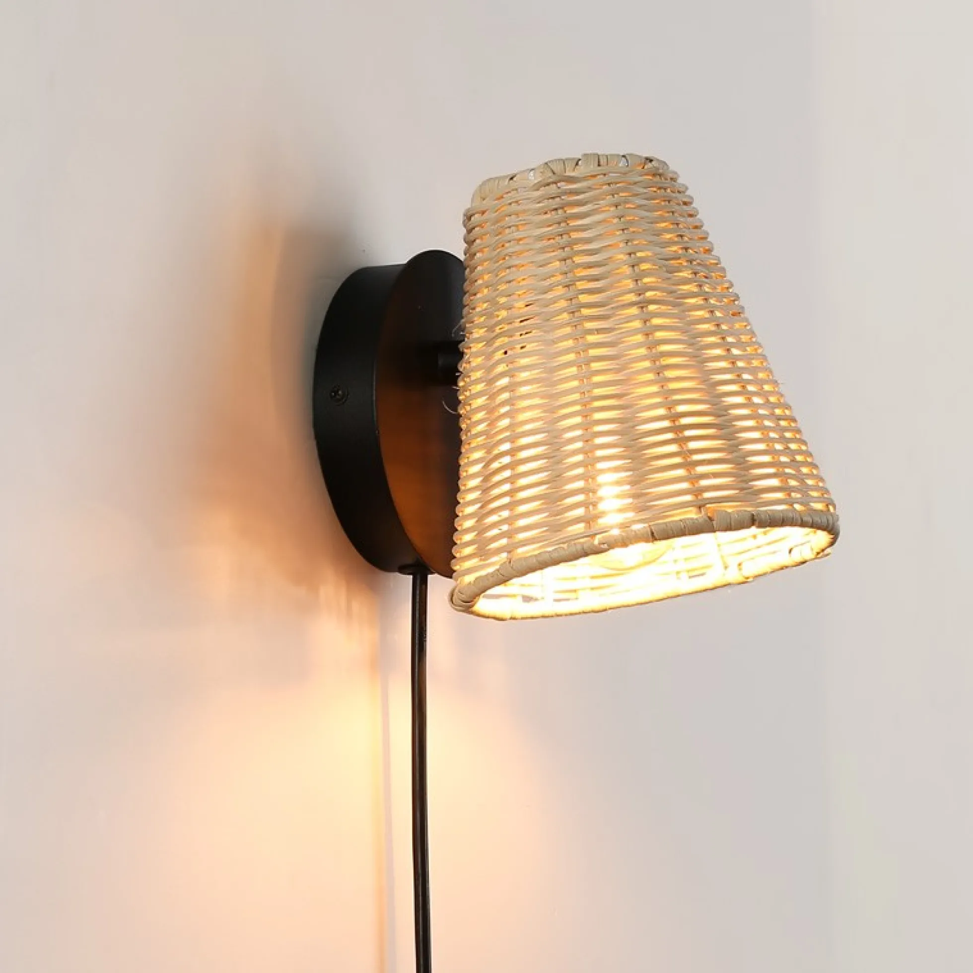 Aplique de pared de mimbre "BLIND"