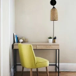 Aplique de pared de mimbre con enchufe 