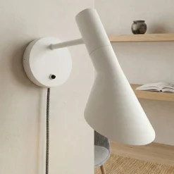 Aplique de pared diseño con cable y enchufe