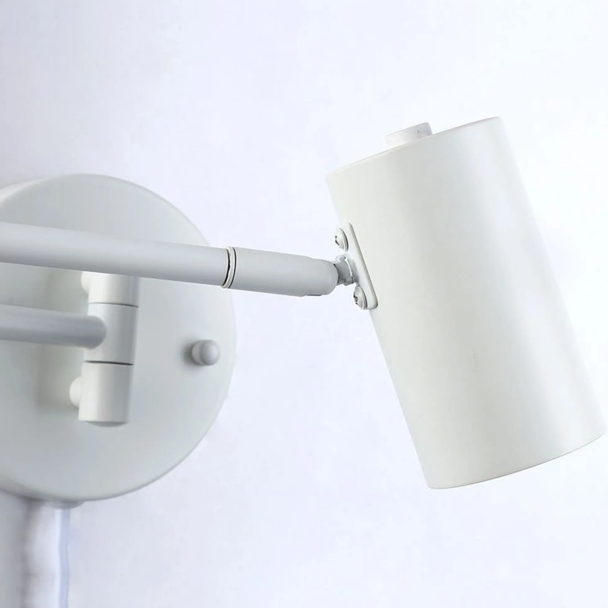 Aplique de pared extensible con enchufe "Lisa" - E27 G45