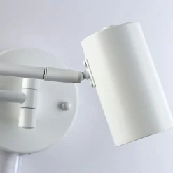 Aplique de pared extensible con enchufe