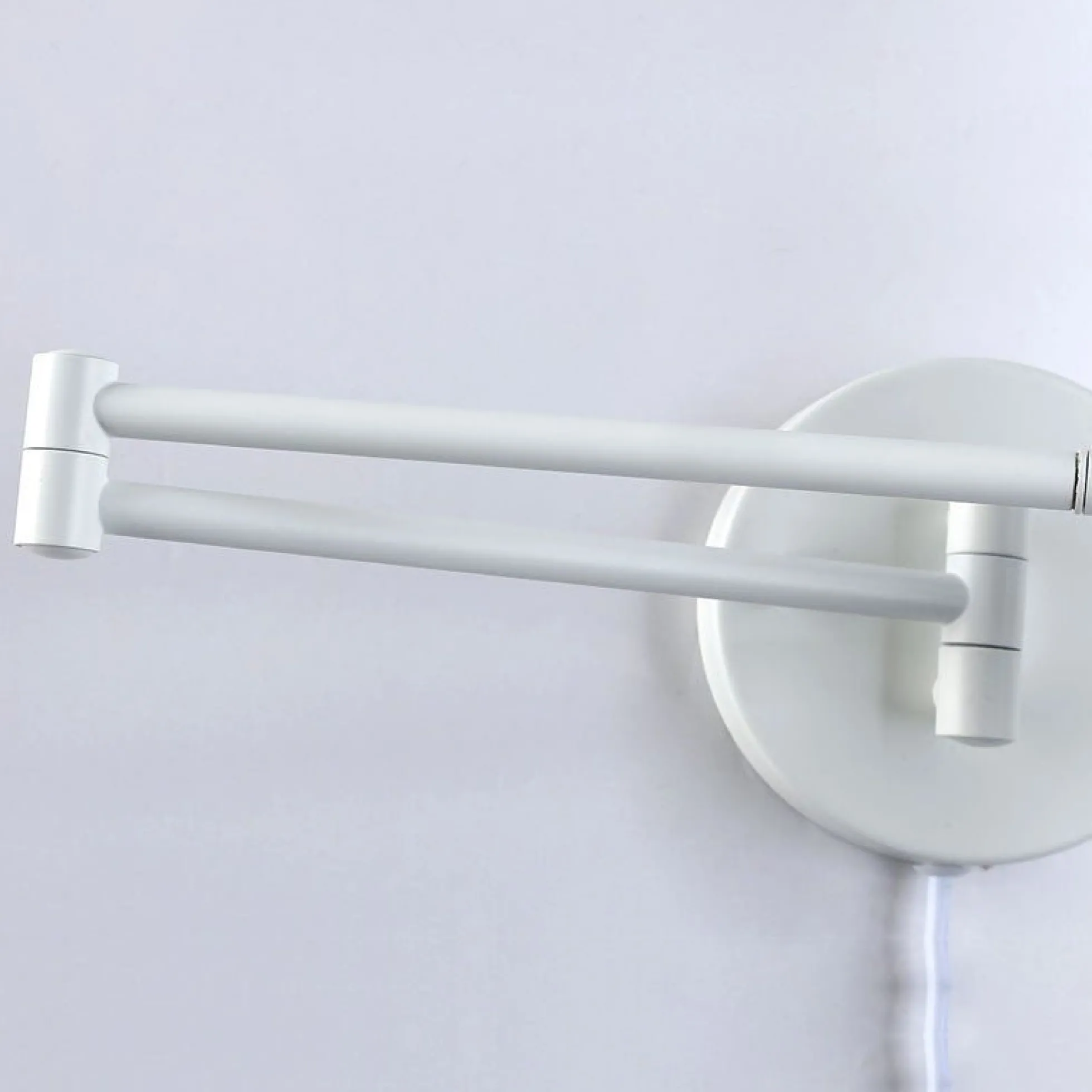 Aplique de pared extensible con enchufe "Lisa" - E27 G45