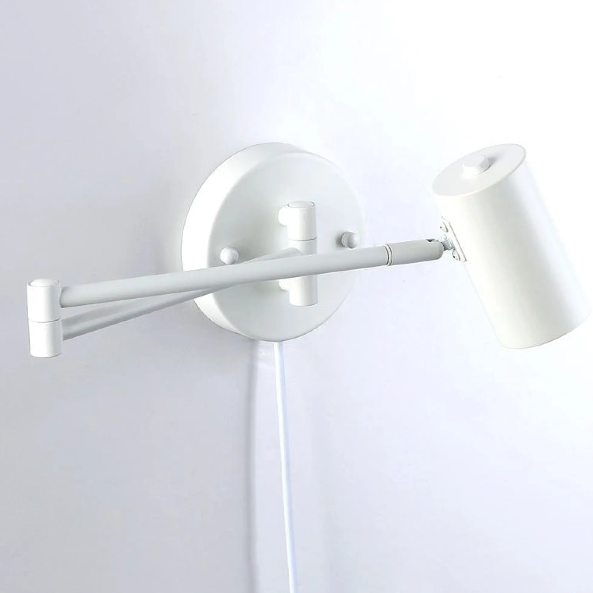 Aplique de pared extensible con enchufe "Lisa" - E27 G45