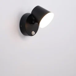 Aplique de pared exterior con sensor PIR  