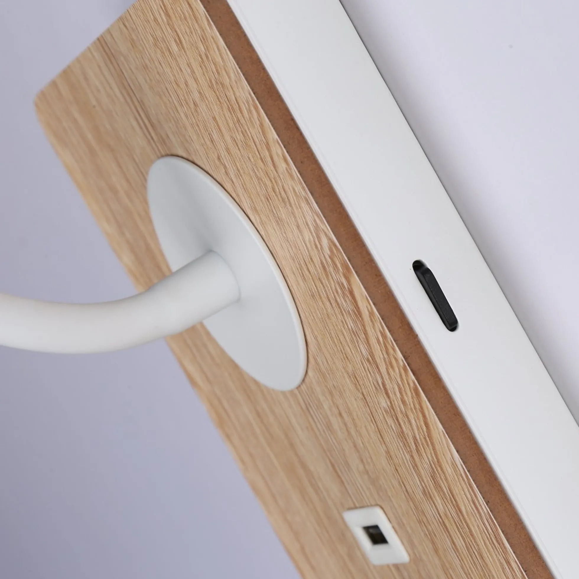 Aplique de pared flexible para lectura con puerto USB "LONDON USB" - Chip CREE - 3W