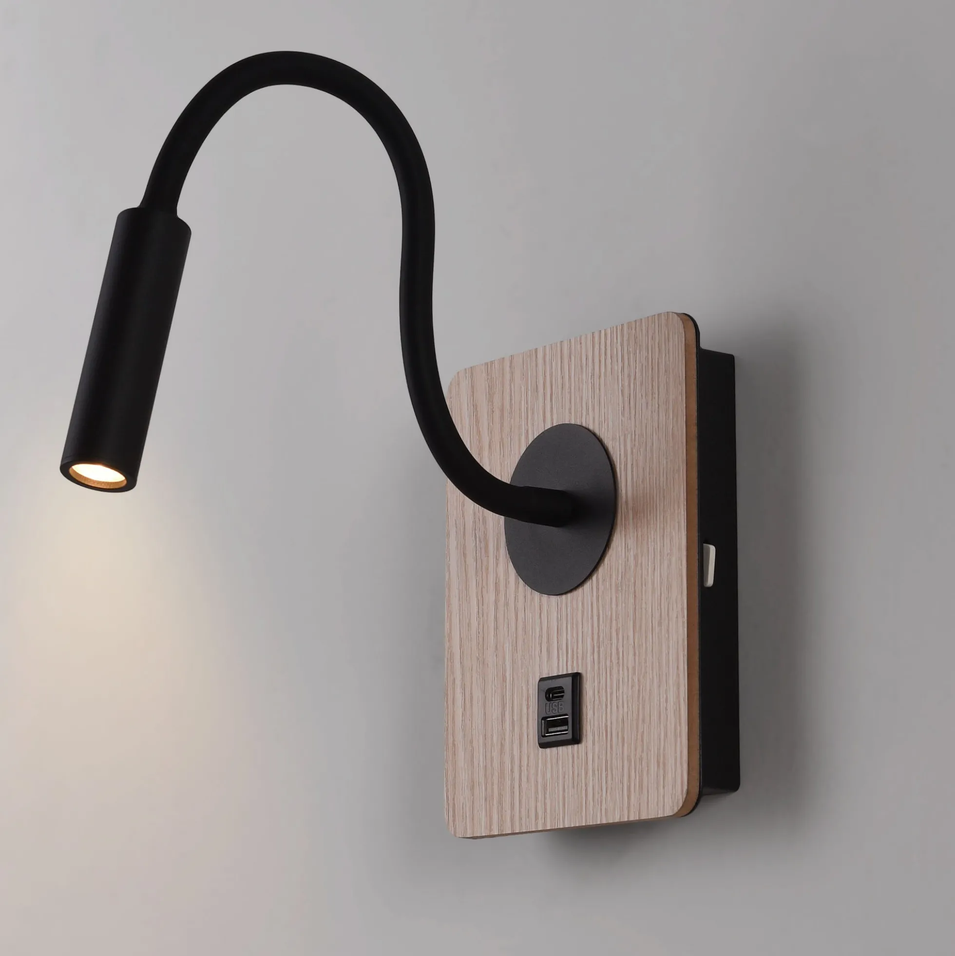 Aplique de pared flexible para lectura "LONDON" - Chip CREE - 3W - USB+USBC
