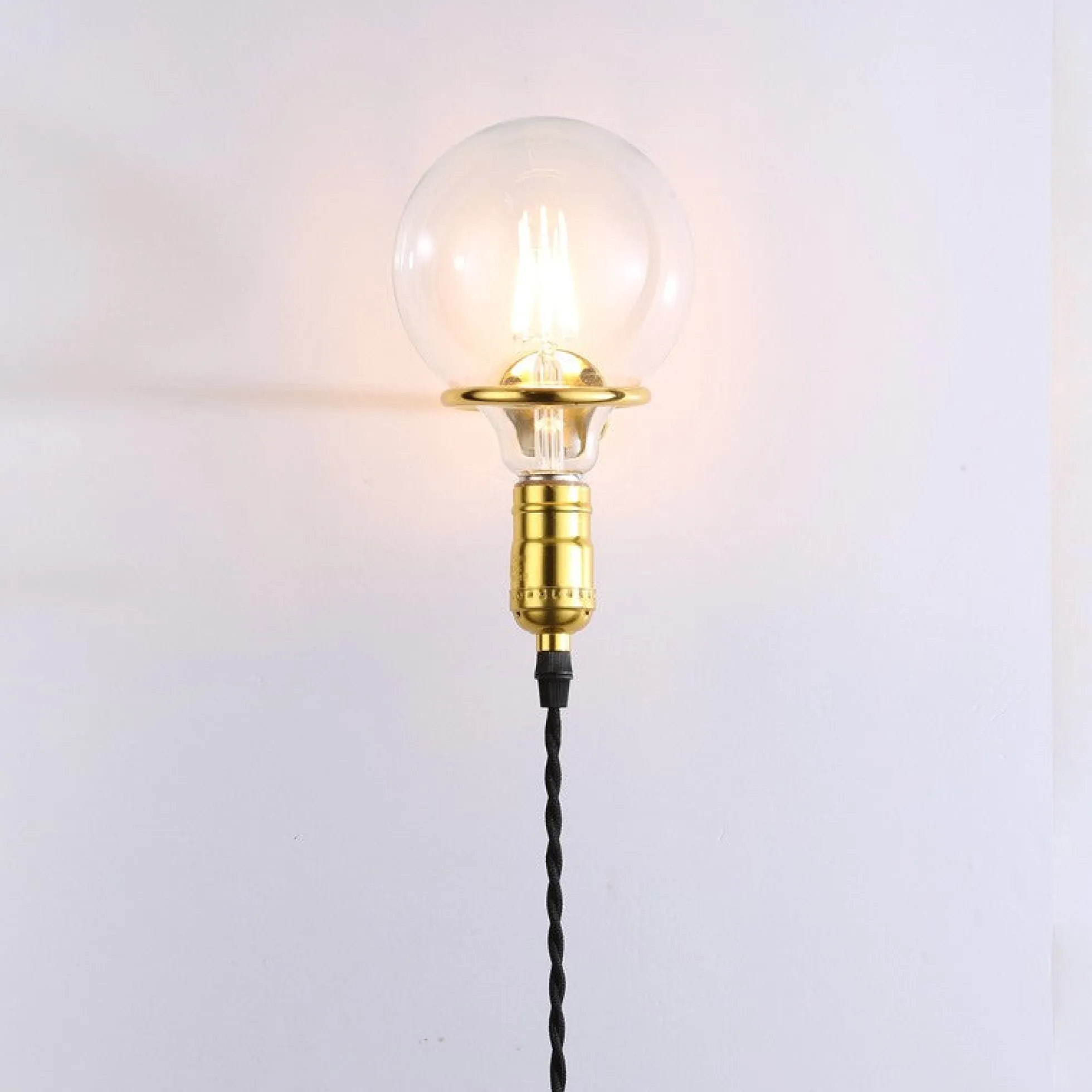 Aplique de Pared Interior Dorado con Enchufe y Interruptor para Dormitorio, Escalera, Escritorio