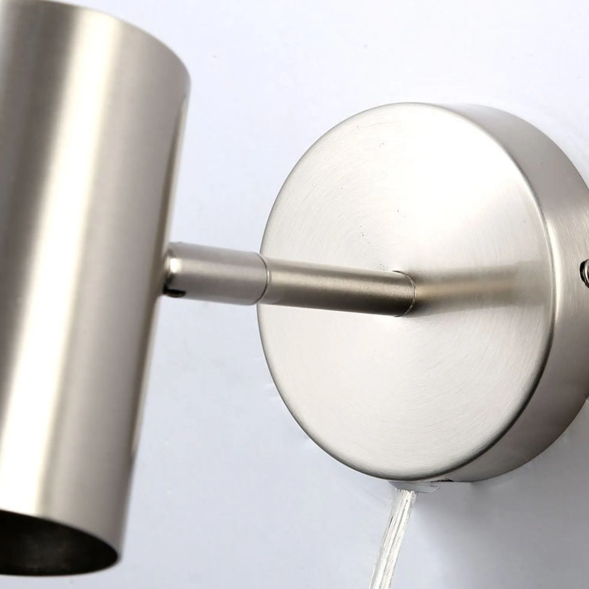 Aplique de pared interior orientable "Ben" con cable y enchufe - E27