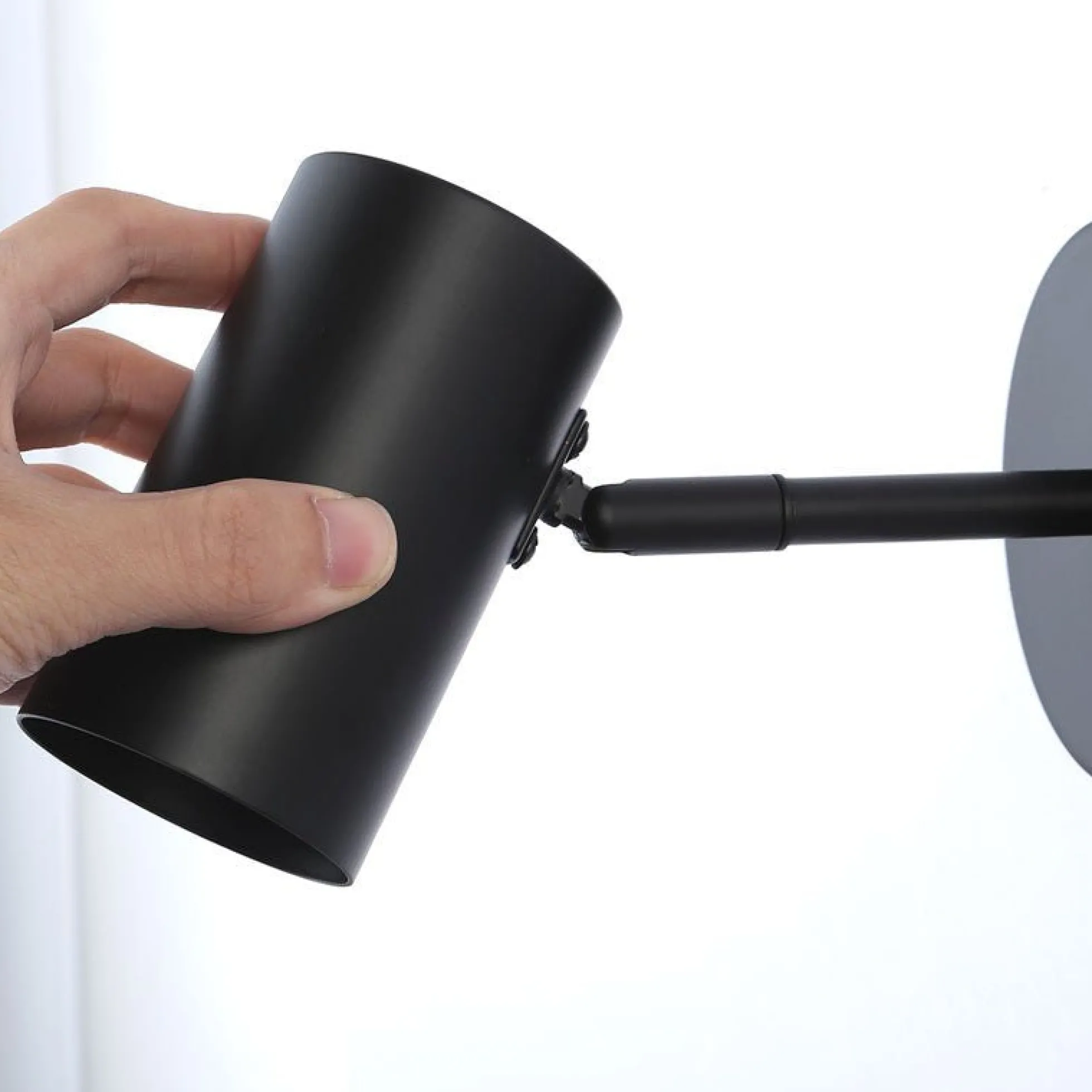 Aplique de pared interior orientable "Ben" con cable y enchufe - E27