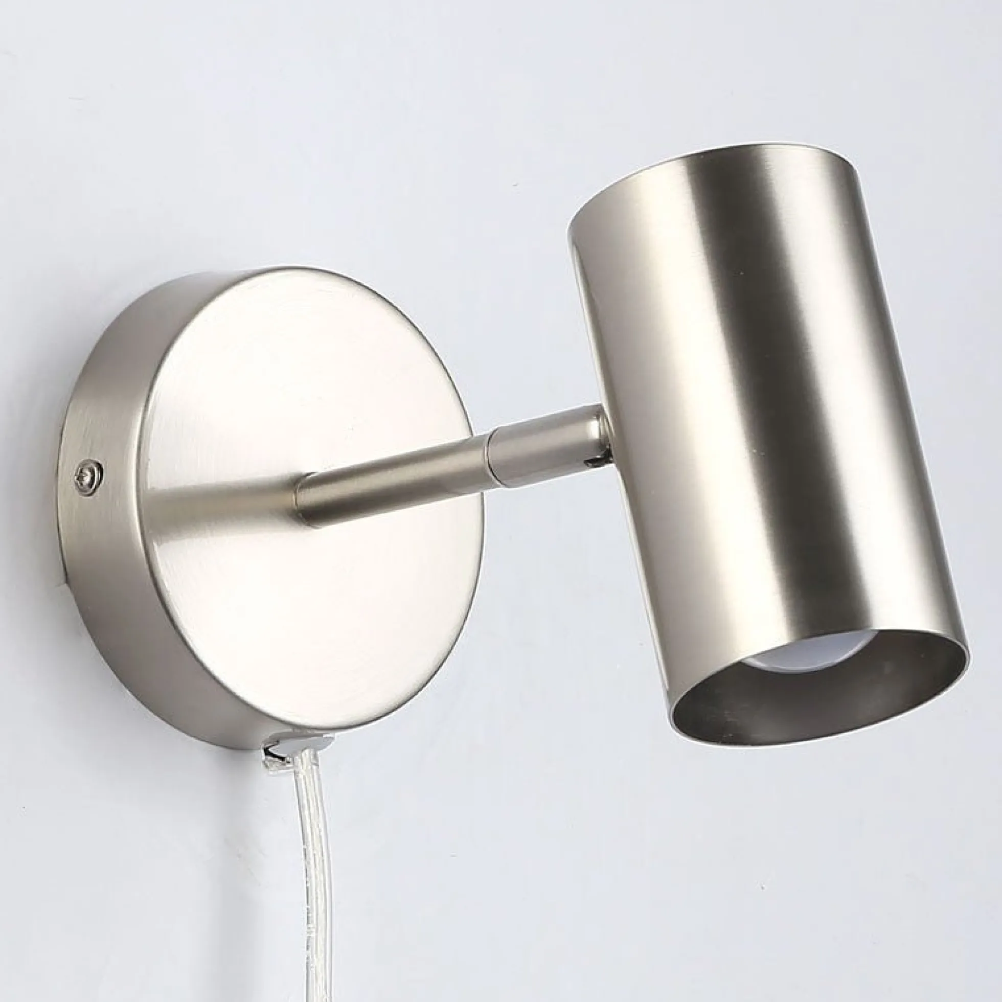 Aplique de pared interior orientable "Ben" con cable y enchufe - E27