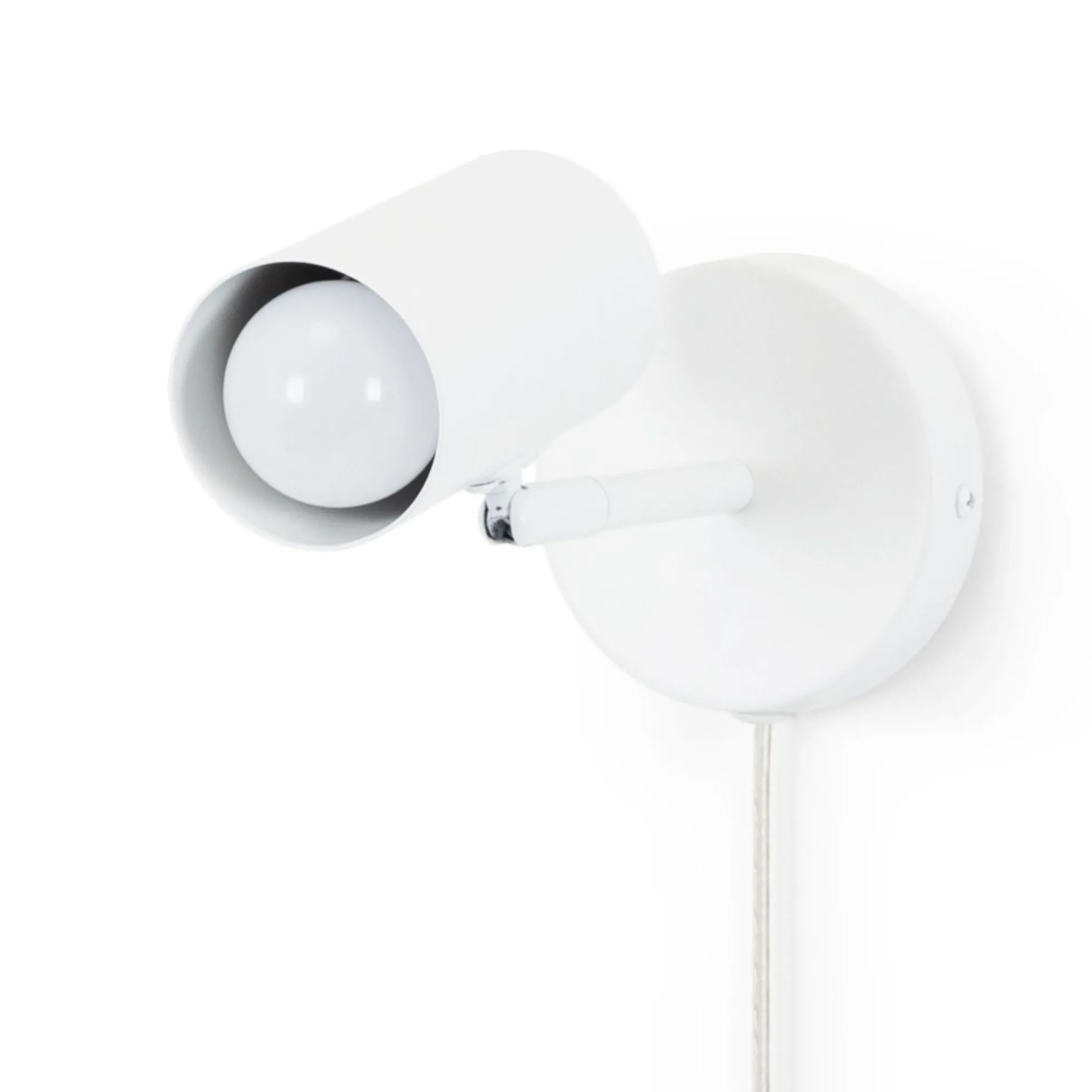 Aplique de pared interior orientable "Ben" con cable y enchufe - E27