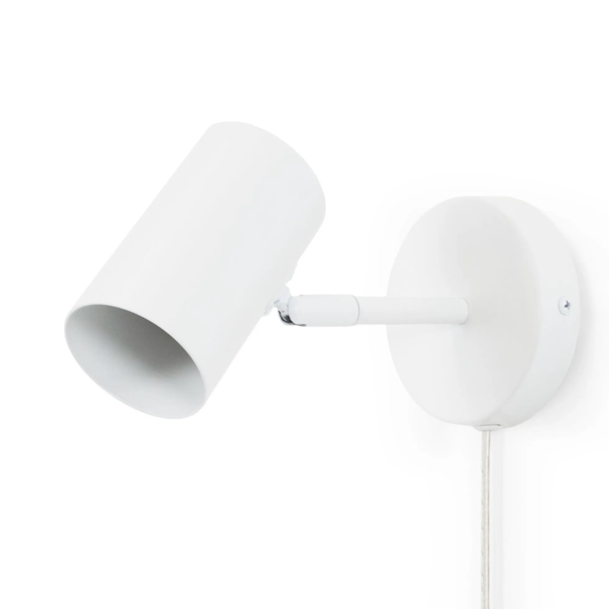 Aplique de pared interior orientable "Ben" con cable y enchufe - E27