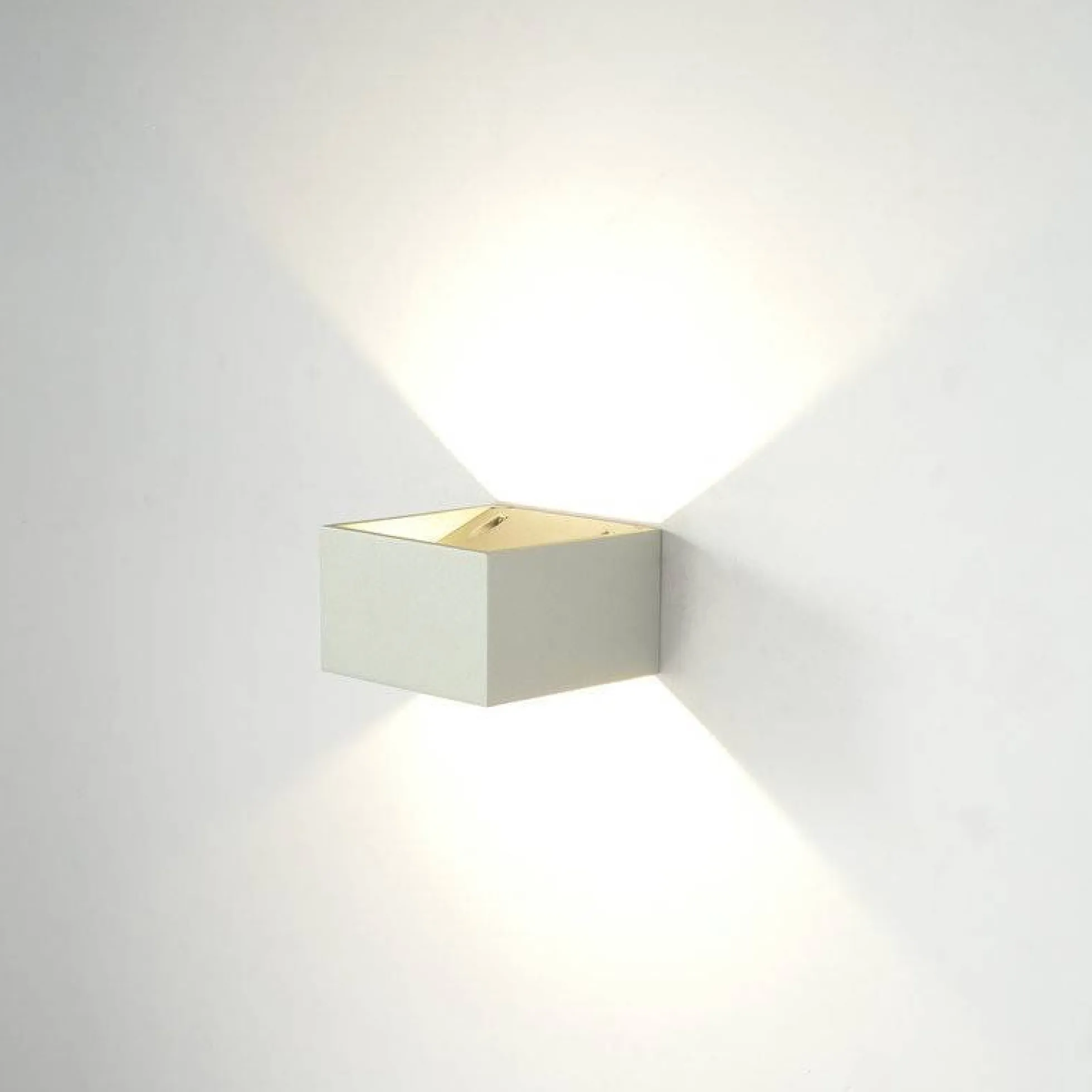 Aplique de Pared LED "QUARE" 10W COB
