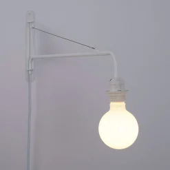 Aplique de pared orientable con cable y enchufe