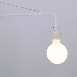Aplique de pared orientable con cable y enchufe