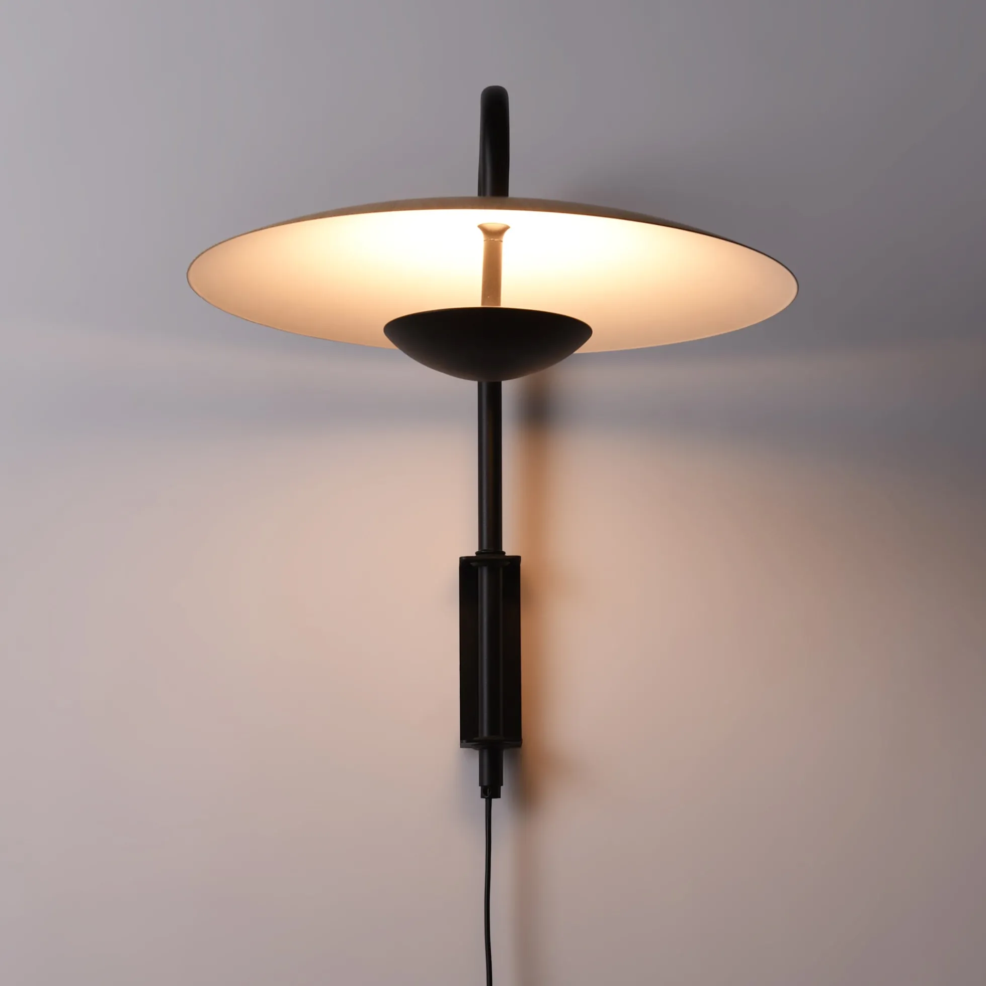 Aplique de pared orientable "GINNET" - 8W - 3000K
