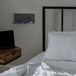 Aplique de pared para lectura con puerto USB 