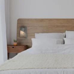Aplique de pared para lectura con puerto USB 