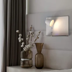 Aplique de pared para lectura con puerto USB 