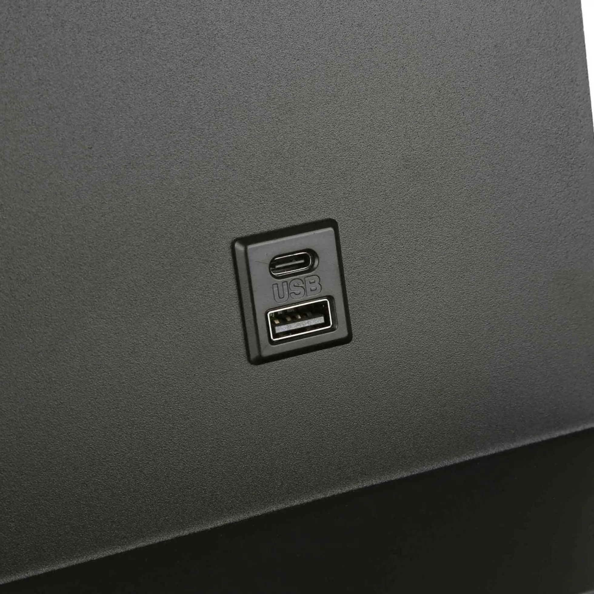 Aplique de pared para lectura "BASKOP" - Puerto USB + USB-C - 6W