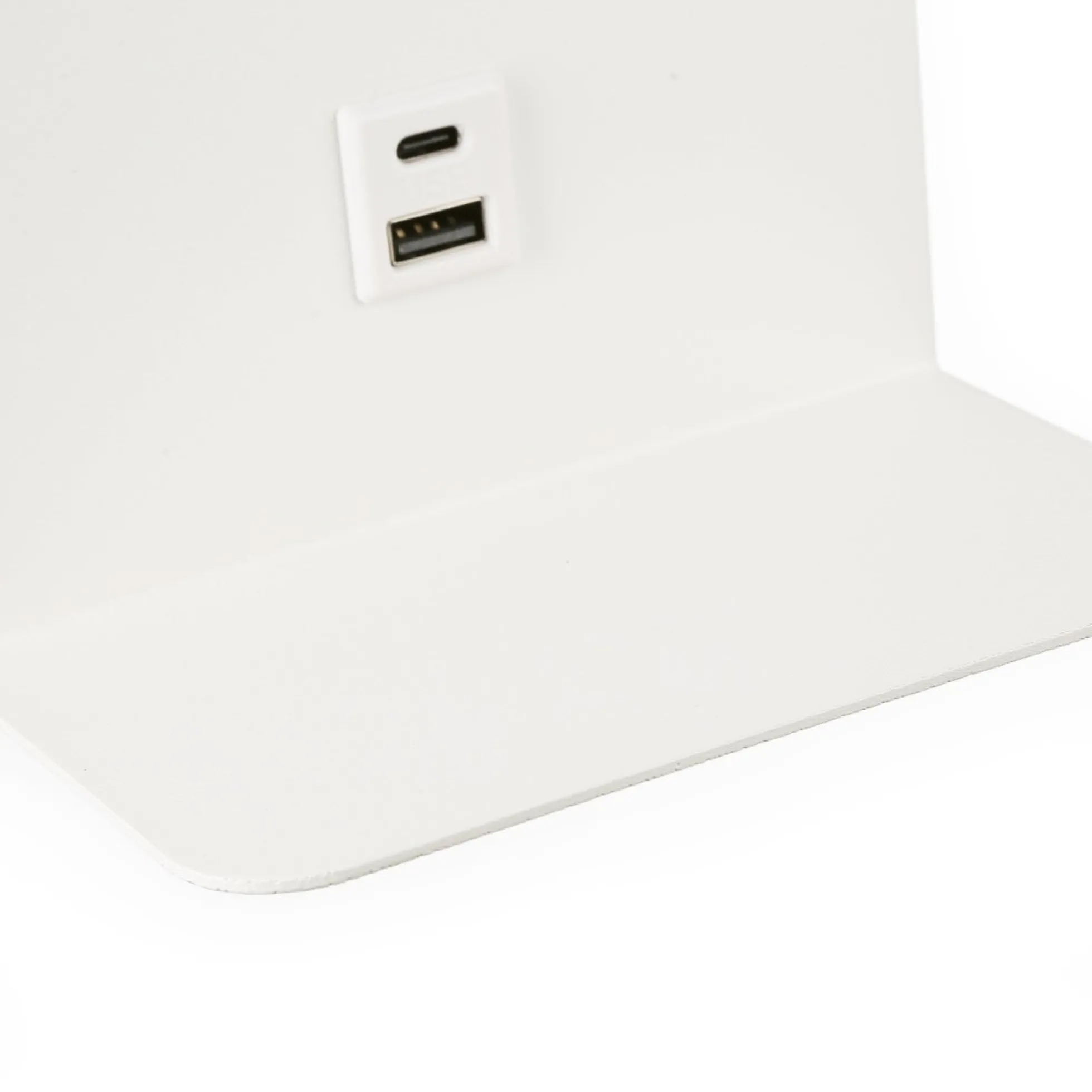 Aplique de pared para lectura "BASKOP" - Puerto USB + USB-C - 6W