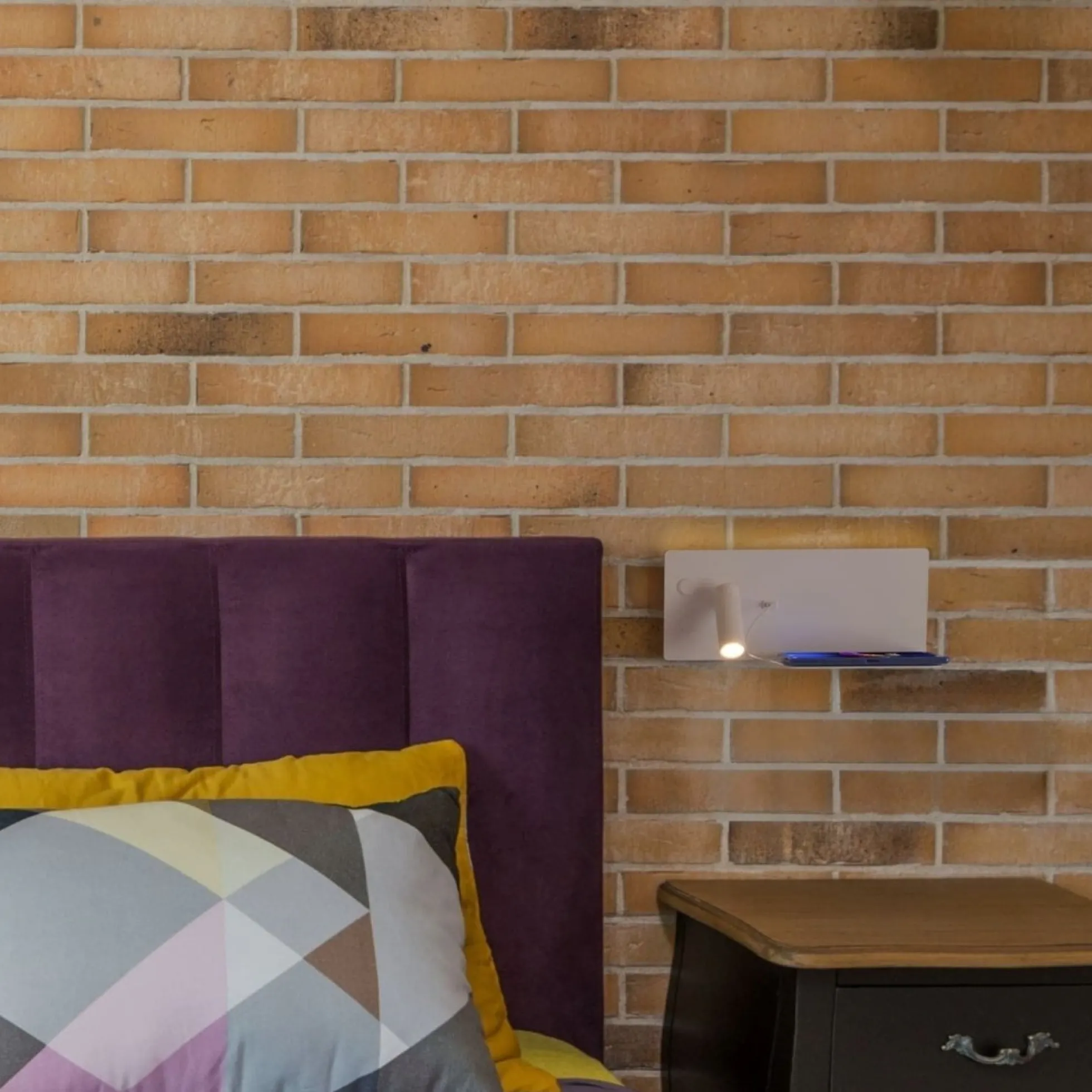 Aplique de pared para lectura con puerto USB "Kerta" - Iluminación doble - 3W+7W, lado izquierdo