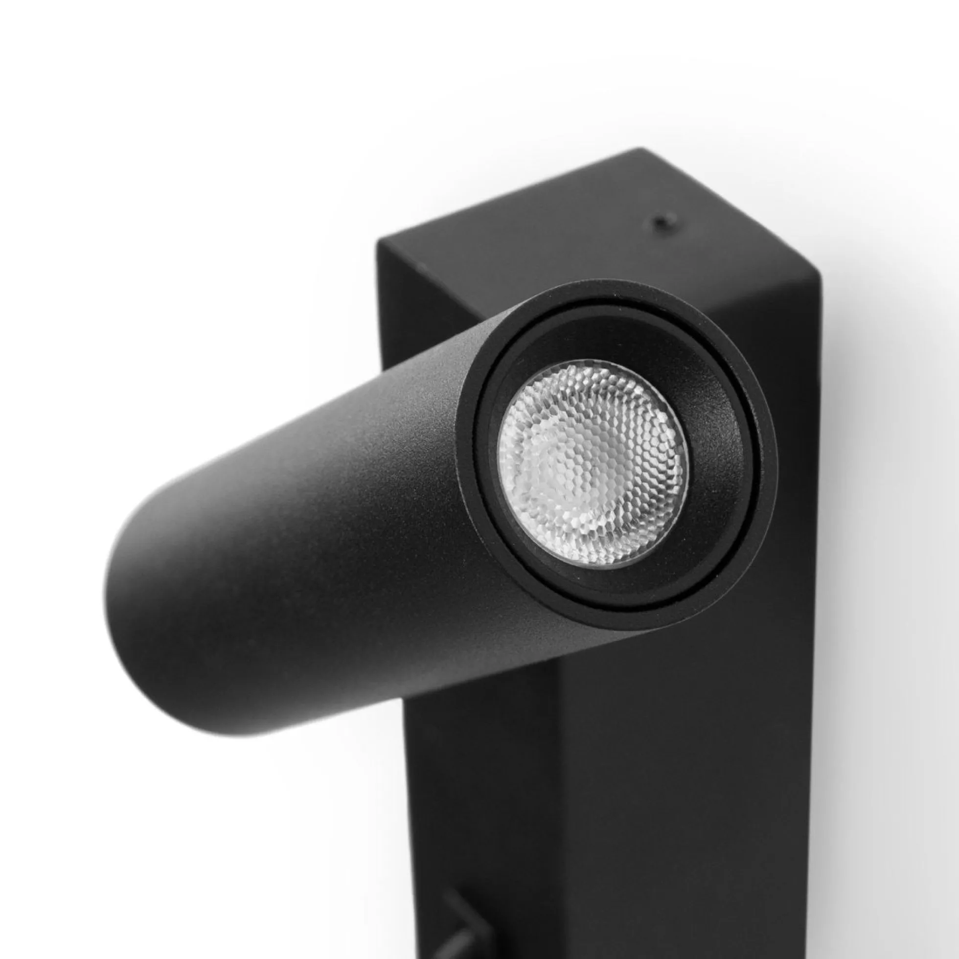 Aplique de pared para lectura 2W - Orientable - Chip CREE