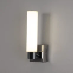 Aplique LED tubular para baño - 4W - 320lm - IP44
