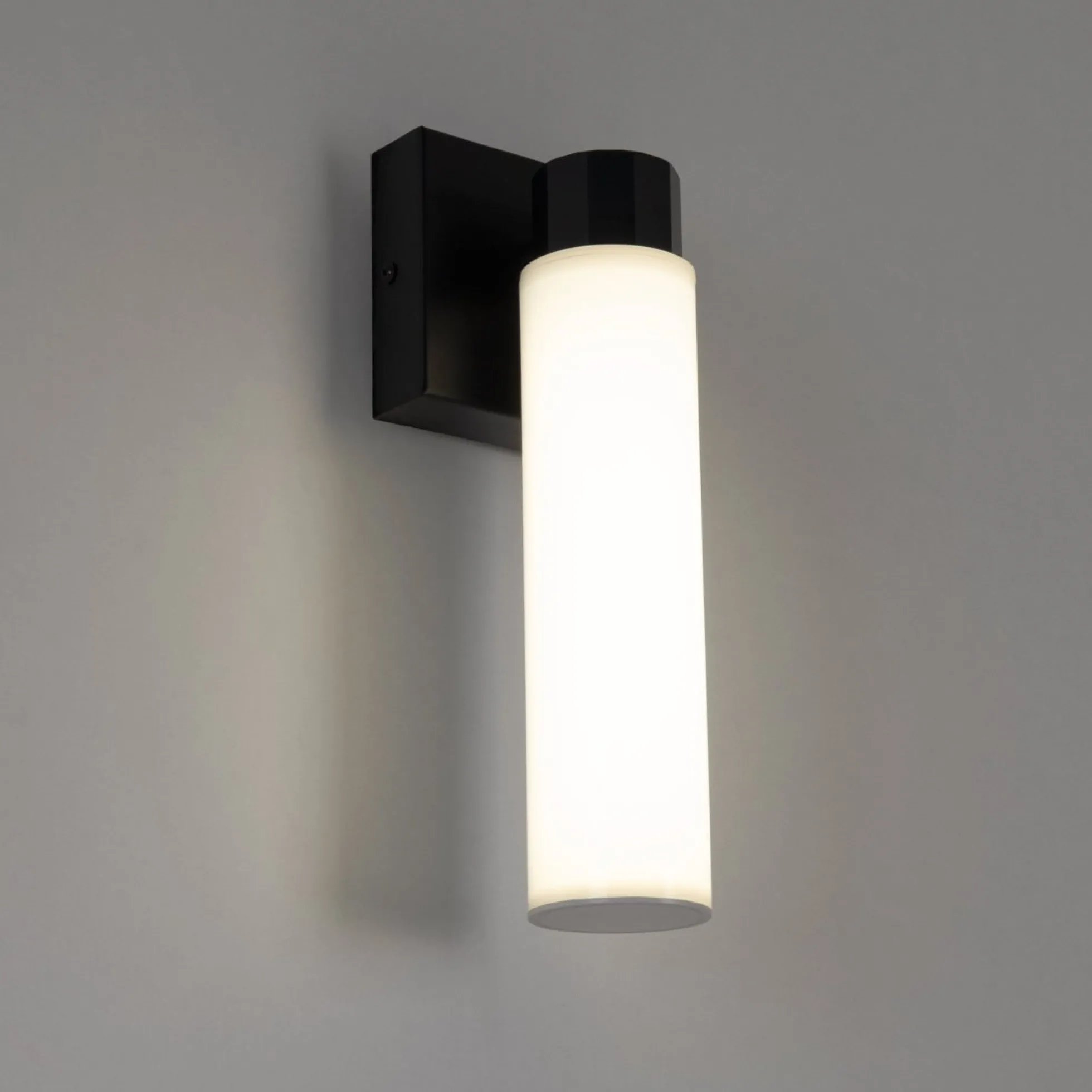 Aplique LED tubular para baño - 4W - 320lm - IP44