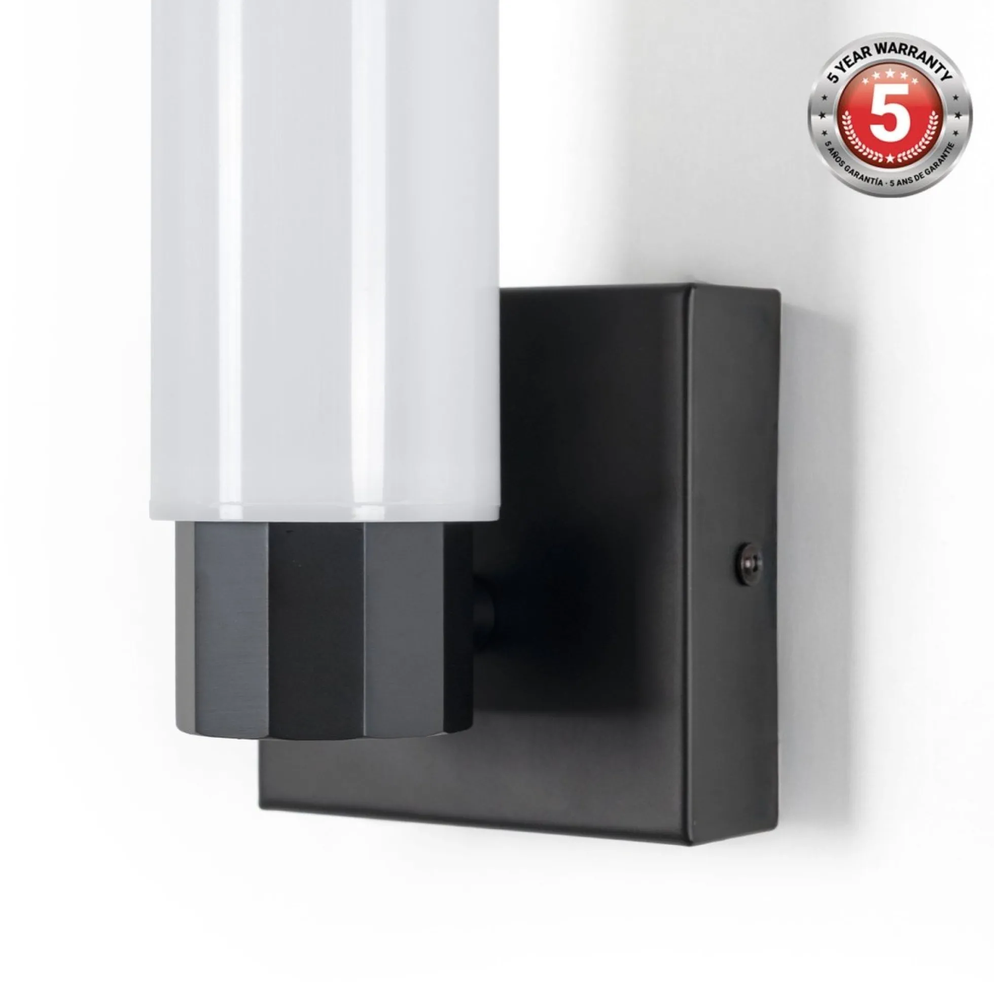 Aplique LED tubular para baño - 4W - 320lm - IP44