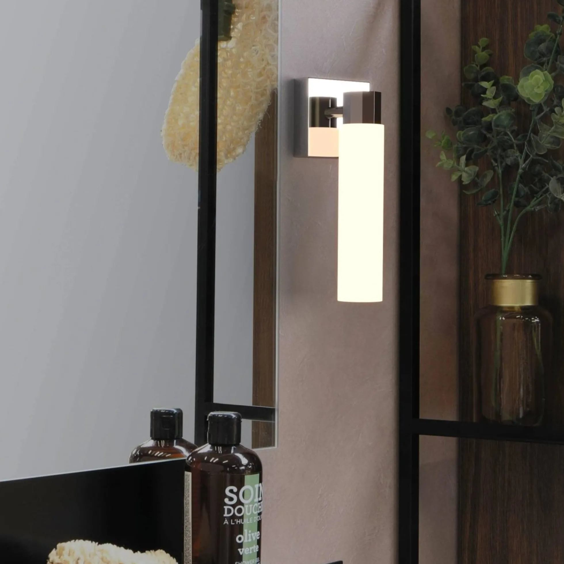 Aplique LED tubular para baño - 4W - 320lm - IP44