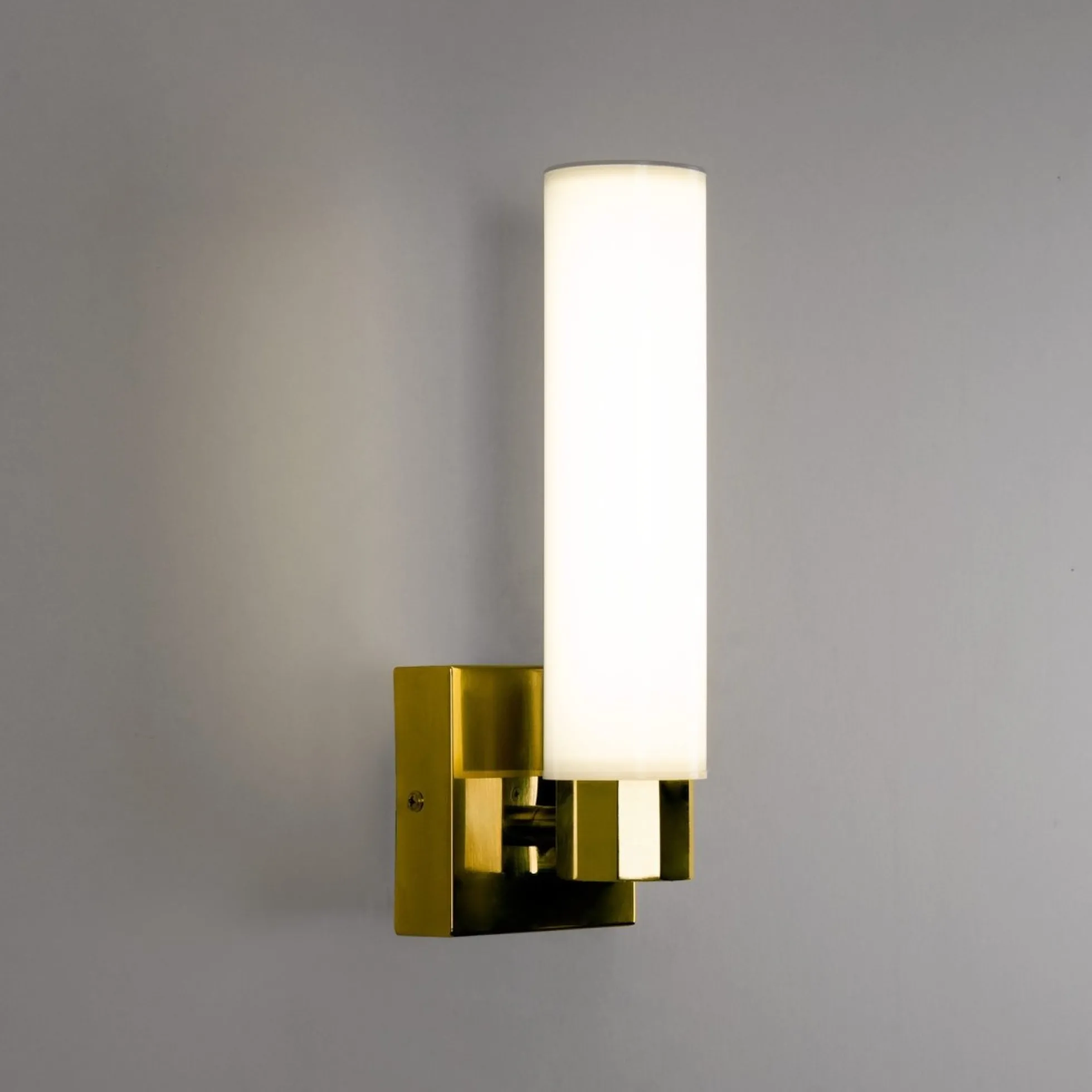 Aplique LED tubular para baño - 4W - 320lm - IP44