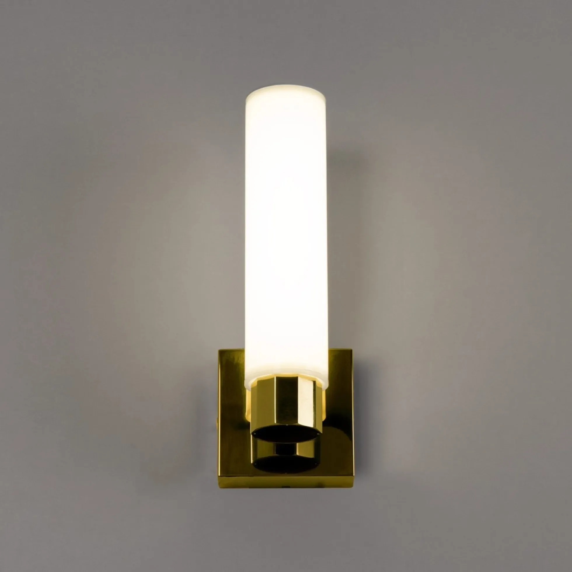 Aplique LED tubular para baño - 4W - 320lm - IP44