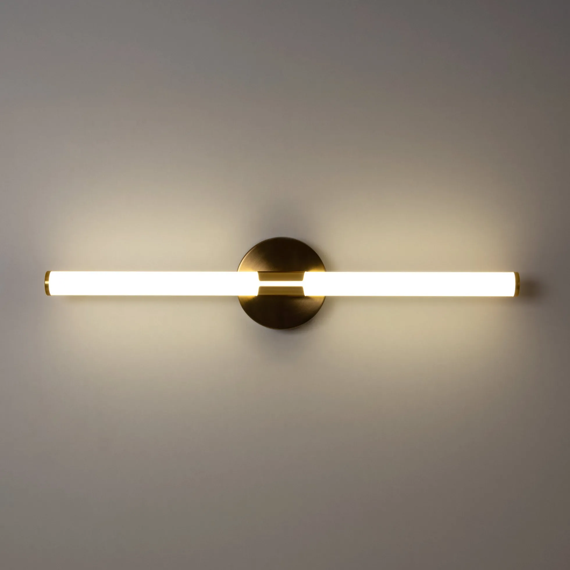 Aplique LED tubular para baño - 8W - 720lm - IP44 - 60cm