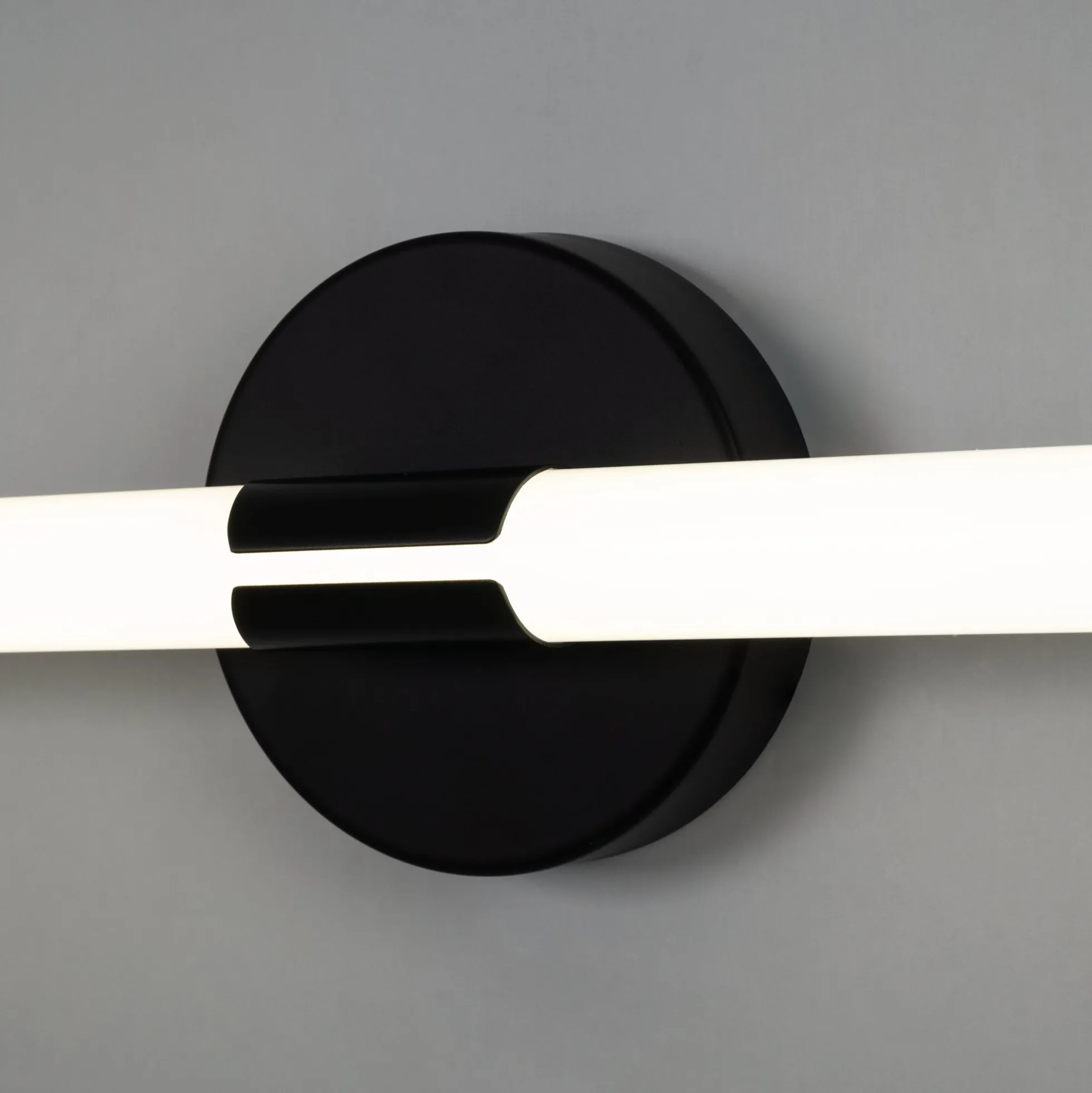Aplique LED tubular para baño - 8W - 720lm - IP44 - 60cm