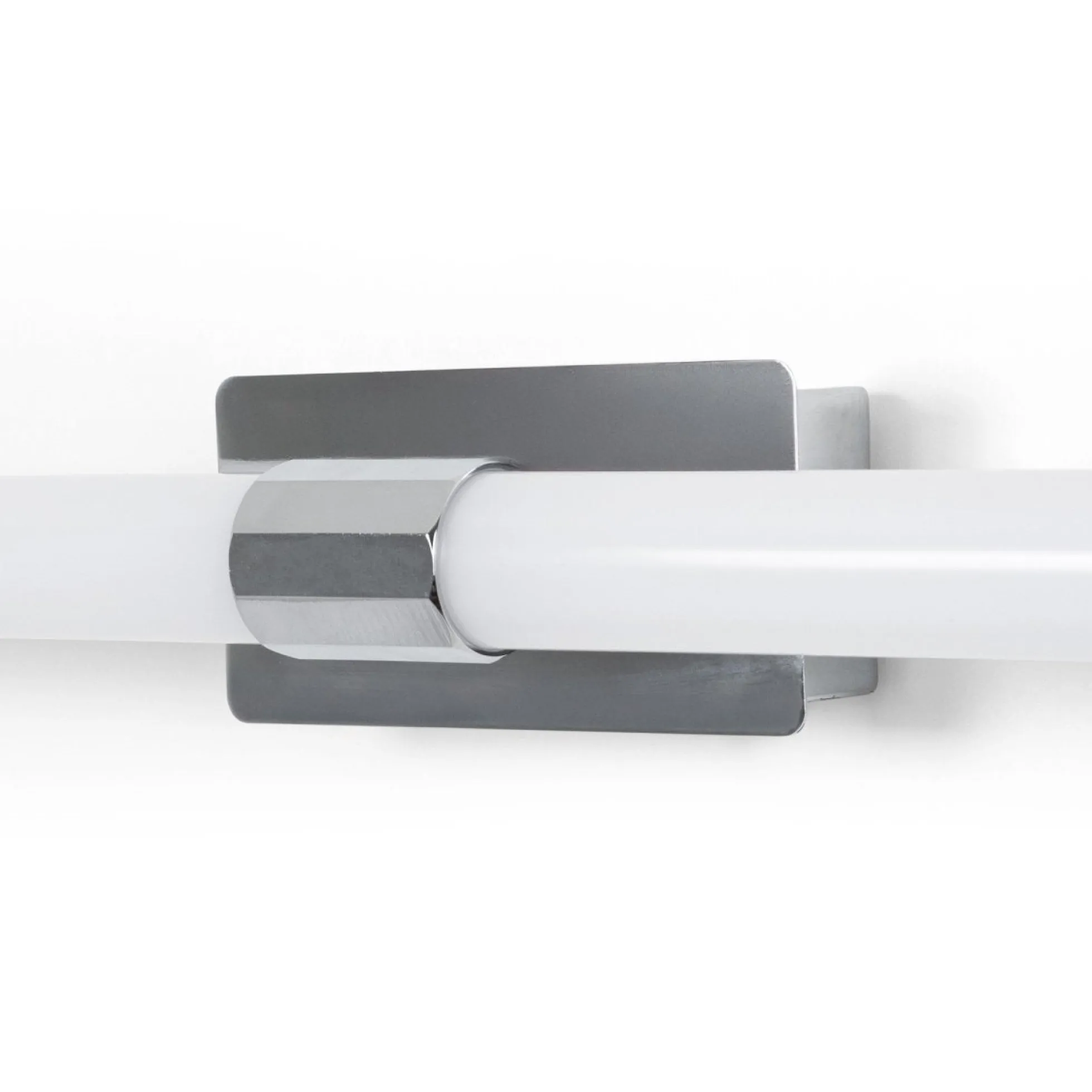 Aplique LED tubular para baño - 8W - IP44 - 60cm
