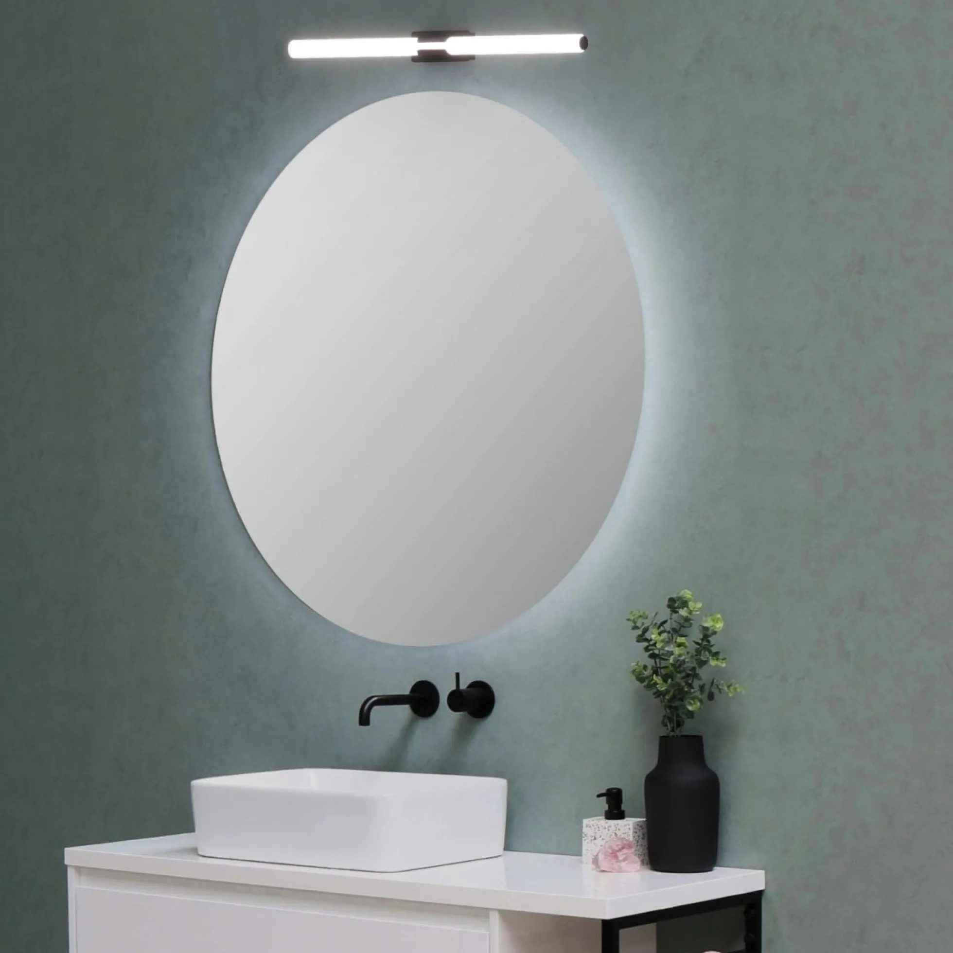 Aplique LED tubular para baño - 8W - IP44 - 60cm
