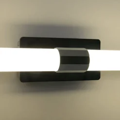 Aplique LED tubular para baño - 8W - IP44 - 60cm