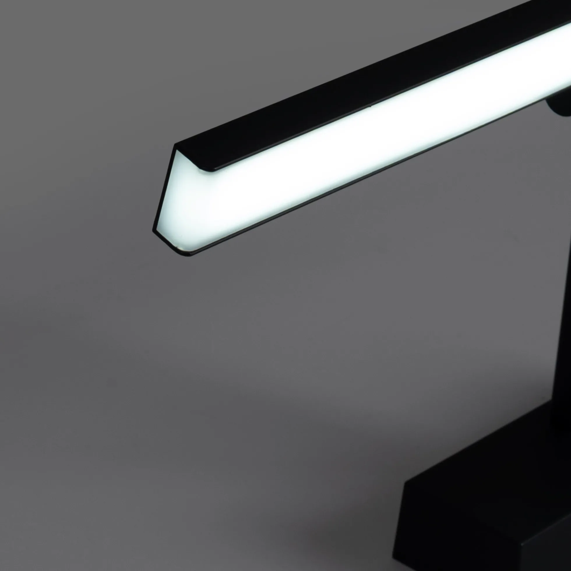 Aplique LED 4W con batería - Mando a distancia - CCT + DIM + Temporizador