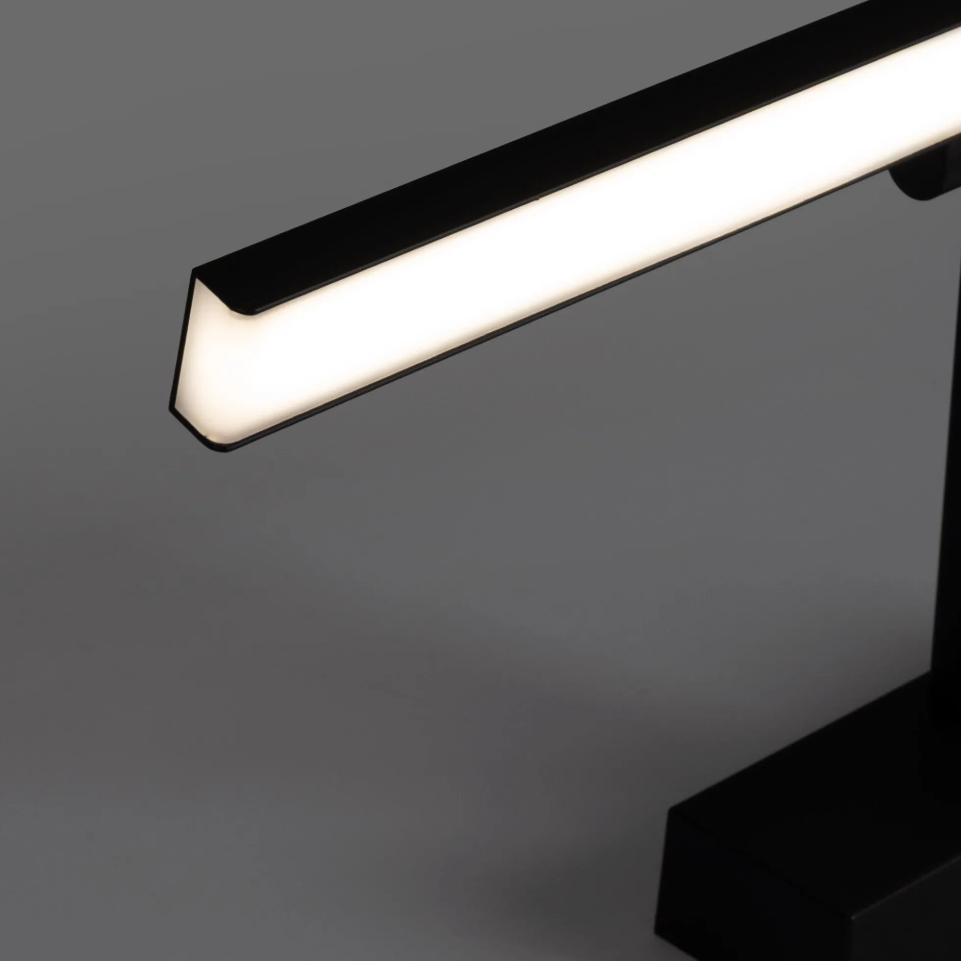 Aplique LED 4W con batería - Mando a distancia - CCT + DIM + Temporizador