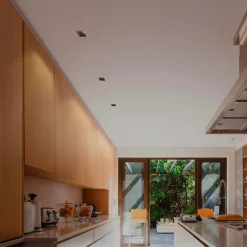 Aro downlight cuadrado asimétrico - Bajo UGR - Corte 85 x 85mm
