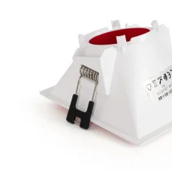 Aro downlight cuadrado asimétrico - Bajo UGR - Corte 85 x 85mm