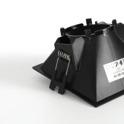 Aro downlight cuadrado asimétrico - Bajo UGR - Corte 85 x 85mm
